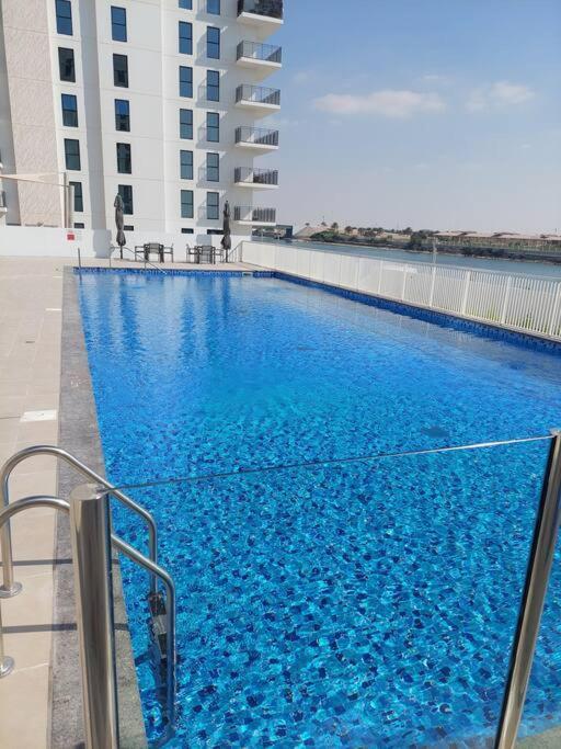 We703-entire Cozy Water-front Studio With Kitchen Abu Dhabi